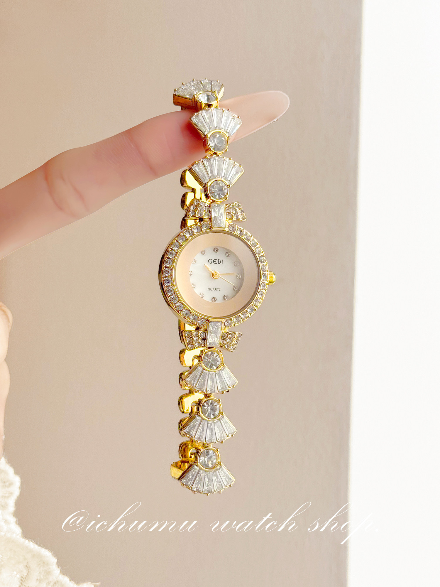 Relógio Feminino Mermaid de Lu - Luxury Watch With Bracelet avaliação e preço