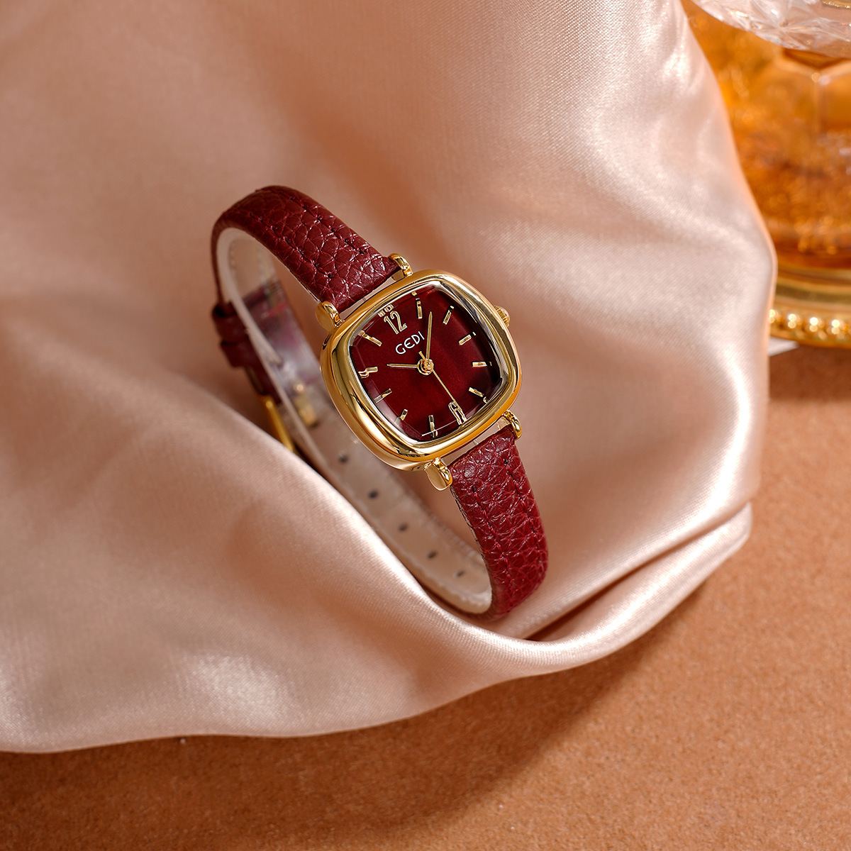 UTHAI 61018 CQ490 Simplicidade - Luxury Watch Values avaliação e preço